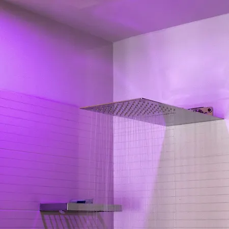 136 Bed & Breakfast 4*