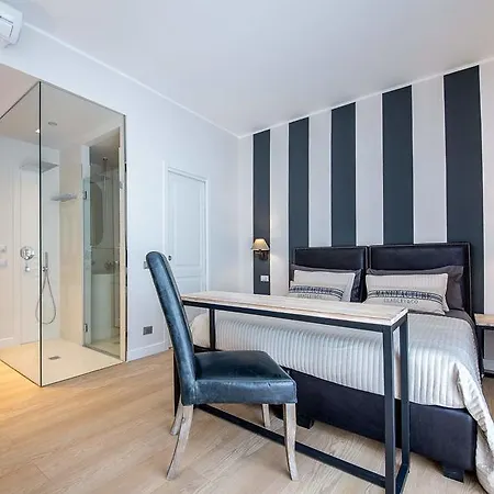 136 Bed & Breakfast 4*